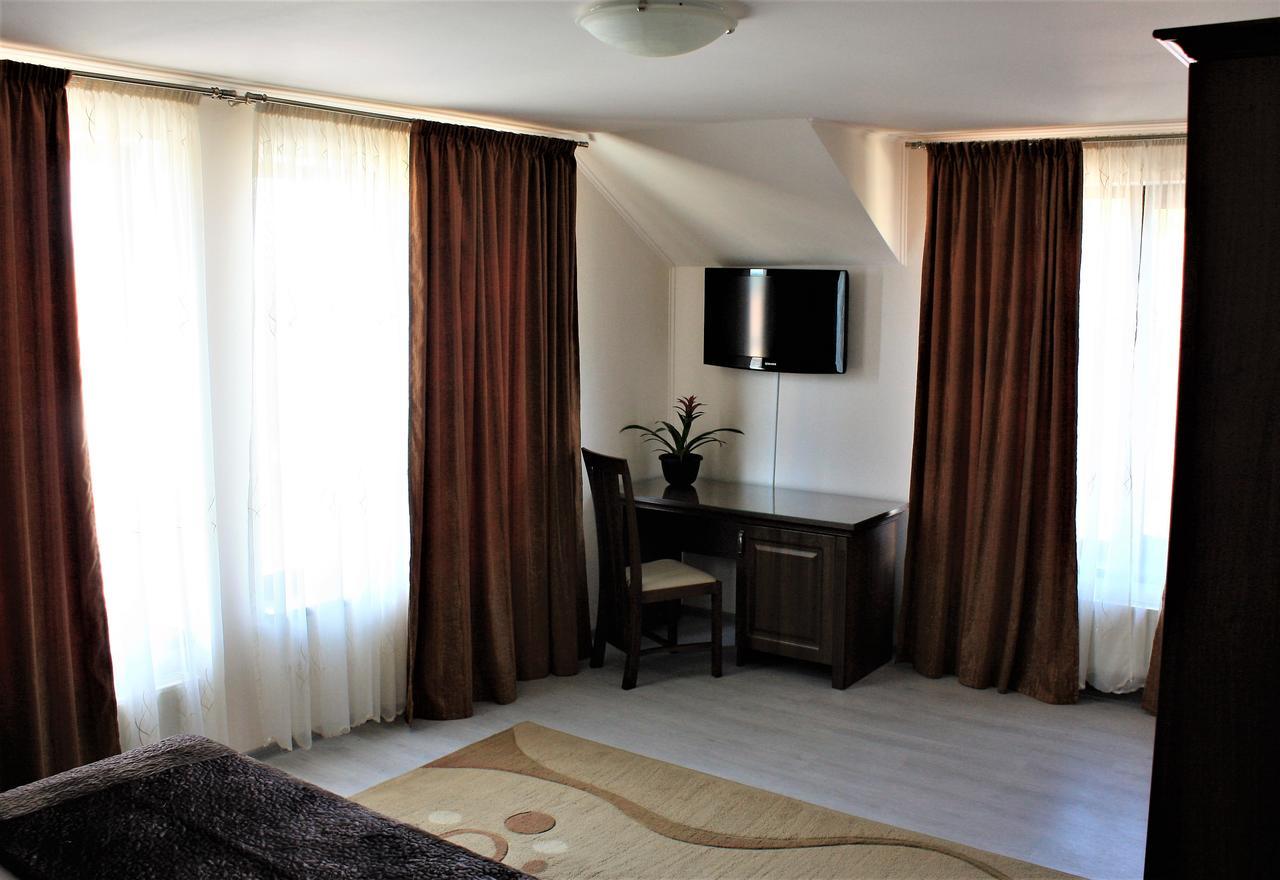 Silva House Hotel Deva Eksteriør billede